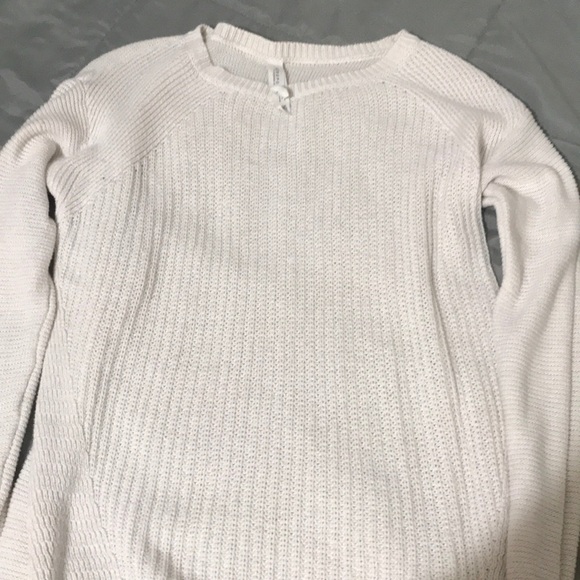 Aeropostal sweater - Picture 1 of 3